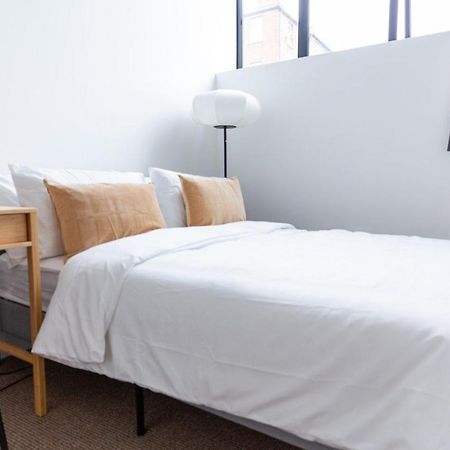 Stylish Comfort In London 핀칠리 외부 사진