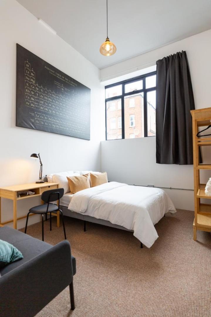 Stylish Comfort In London 핀칠리 외부 사진