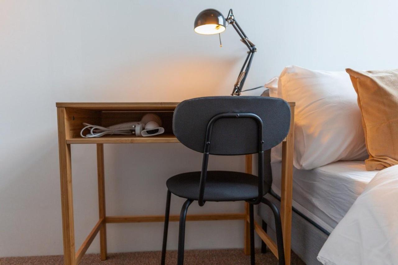 Stylish Comfort In London 핀칠리 외부 사진