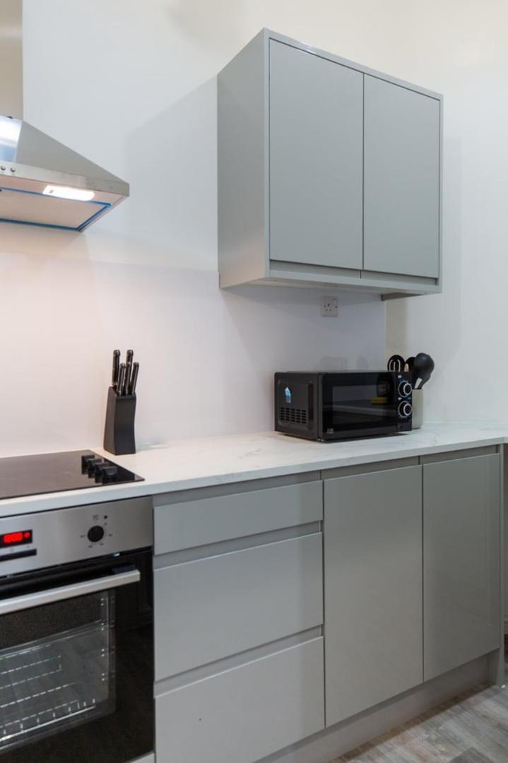 Stylish Comfort In London 핀칠리 외부 사진