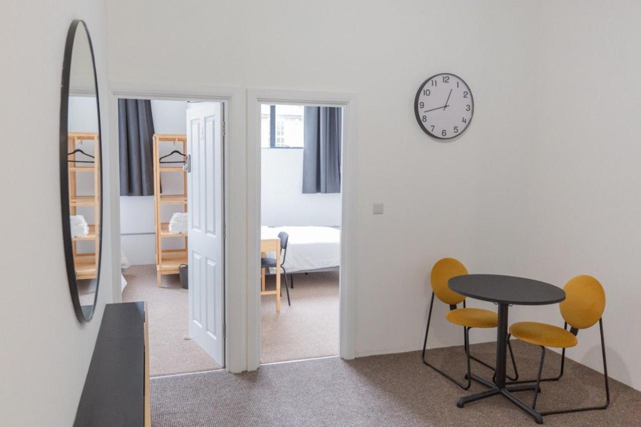 Stylish Comfort In London 핀칠리 외부 사진