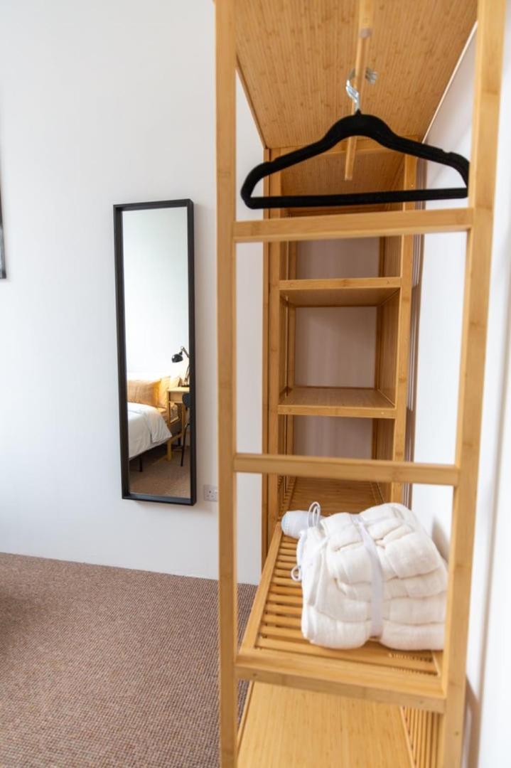 Stylish Comfort In London 핀칠리 외부 사진
